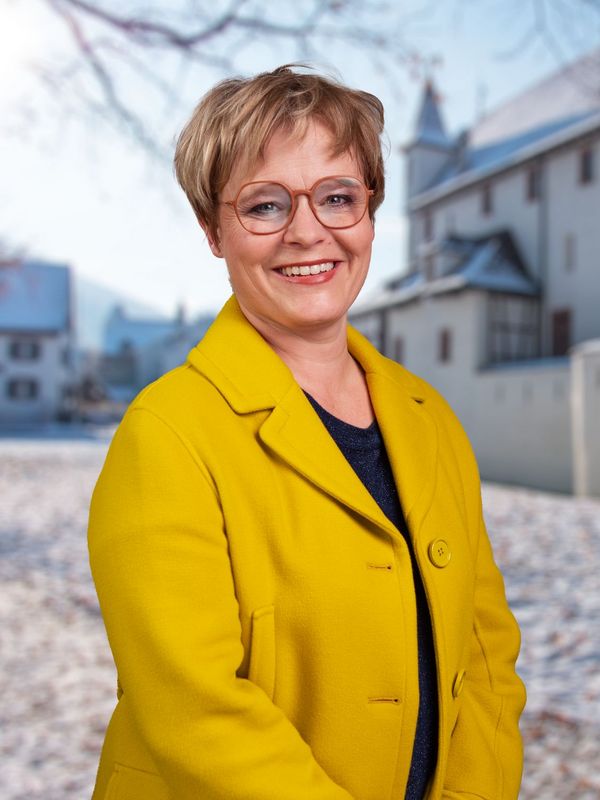 Manuela Hirt